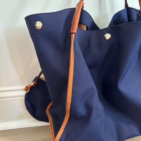 J. Mclaughlin Navy Blue Tote Back with Coin Pouch Leather Handle Snap Close - Picture 3 of 10